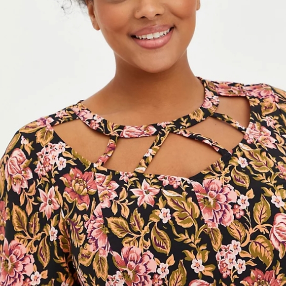 TORRID Strappy Peplum Top Stretch Crepe Black Floral - Picture 3 of 7